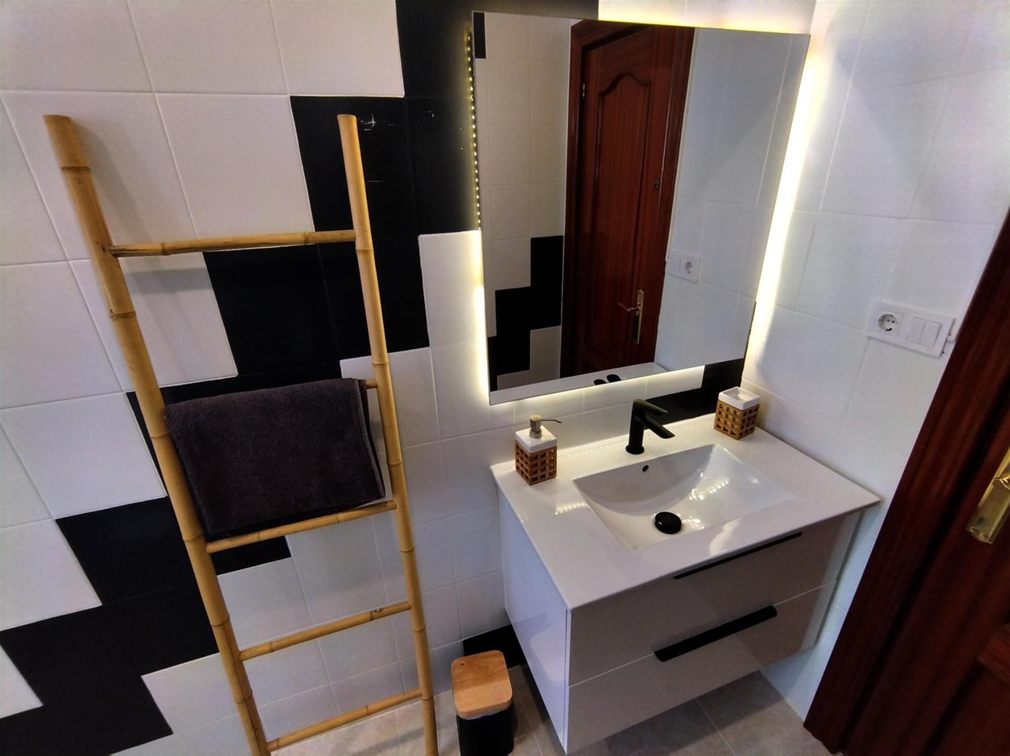 Habitaciones En Apartamento Compartido W Host لقنت المظهر الخارجي الصورة